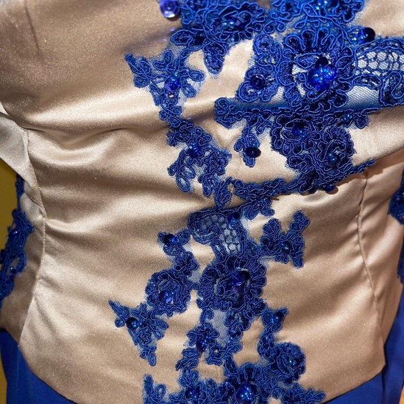 Baroque prom dress mermaid style - blue - 1X/2x - worn once - Picture 4 of 7